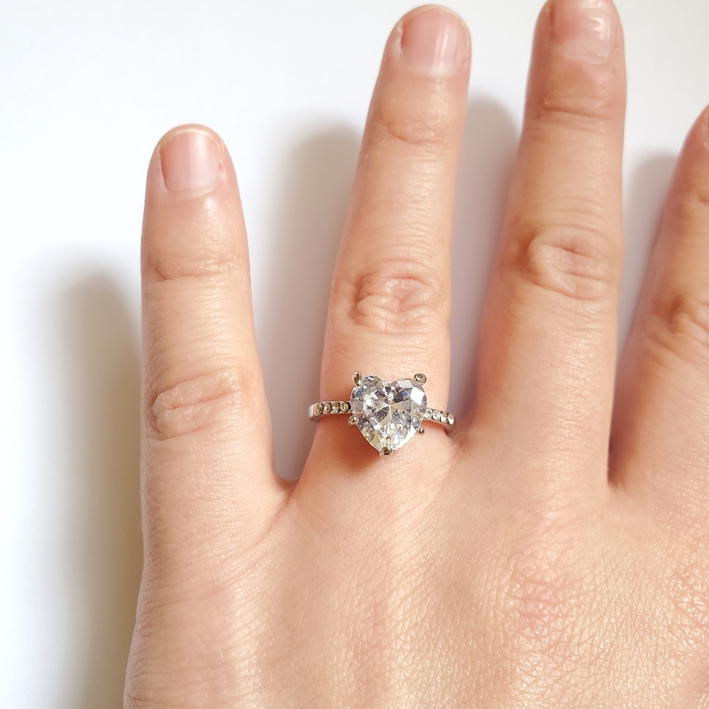 NWOT White Sapphire Heart Ring - Picture 7 of 16